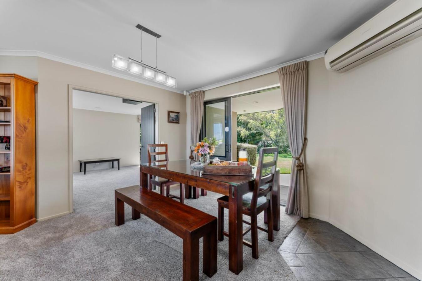 Scenic Solitude - Wake Up To Lake And Mountain Views! Taupo Exterior foto